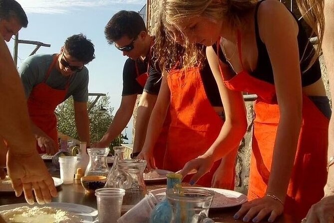 Sorrento Pizza Class with Wine, Limoncello and Transfer Included - What the $107.68 price includes