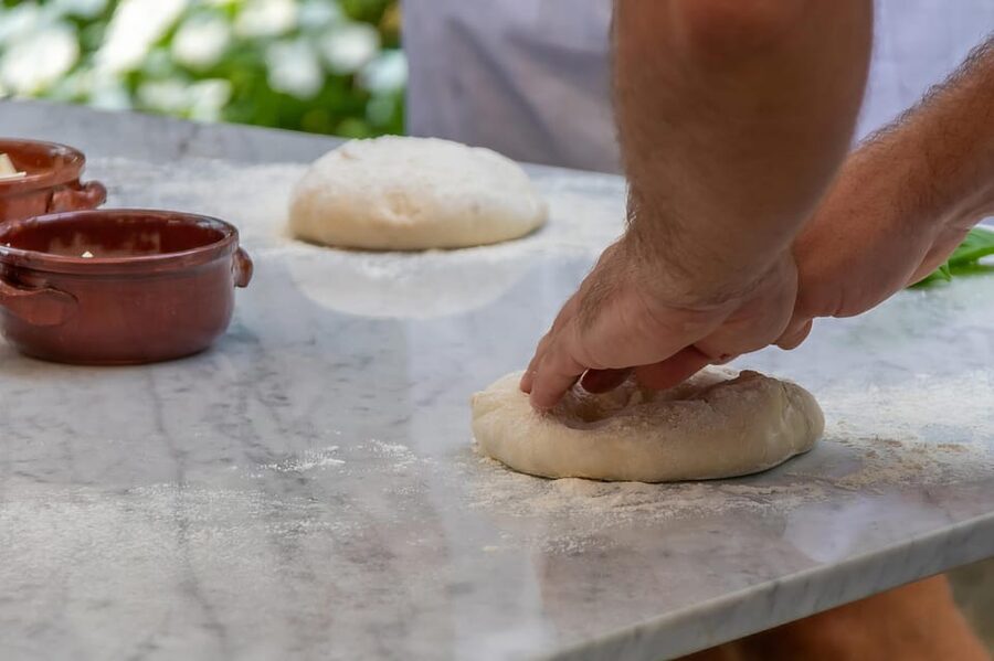 SORRENTO: Pizza School Mastering Neapolitan Delights - Shaping, Topping, and Watching the Oven
