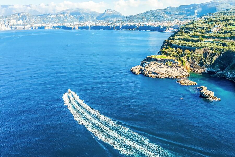 Sorrento: Sightseeing Cruise with Limoncello Tasting - Puolo Bay and the fishing village