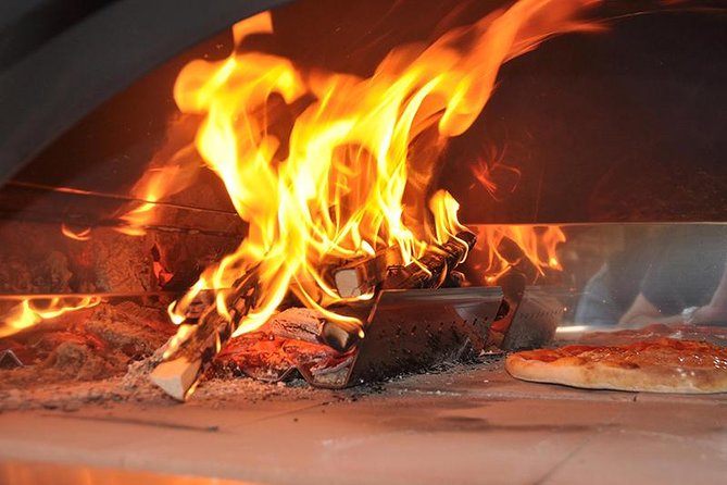 Toss, Bake, Cheers! - Sorrento Pizza Making Class with Wine - Booking and practical notes